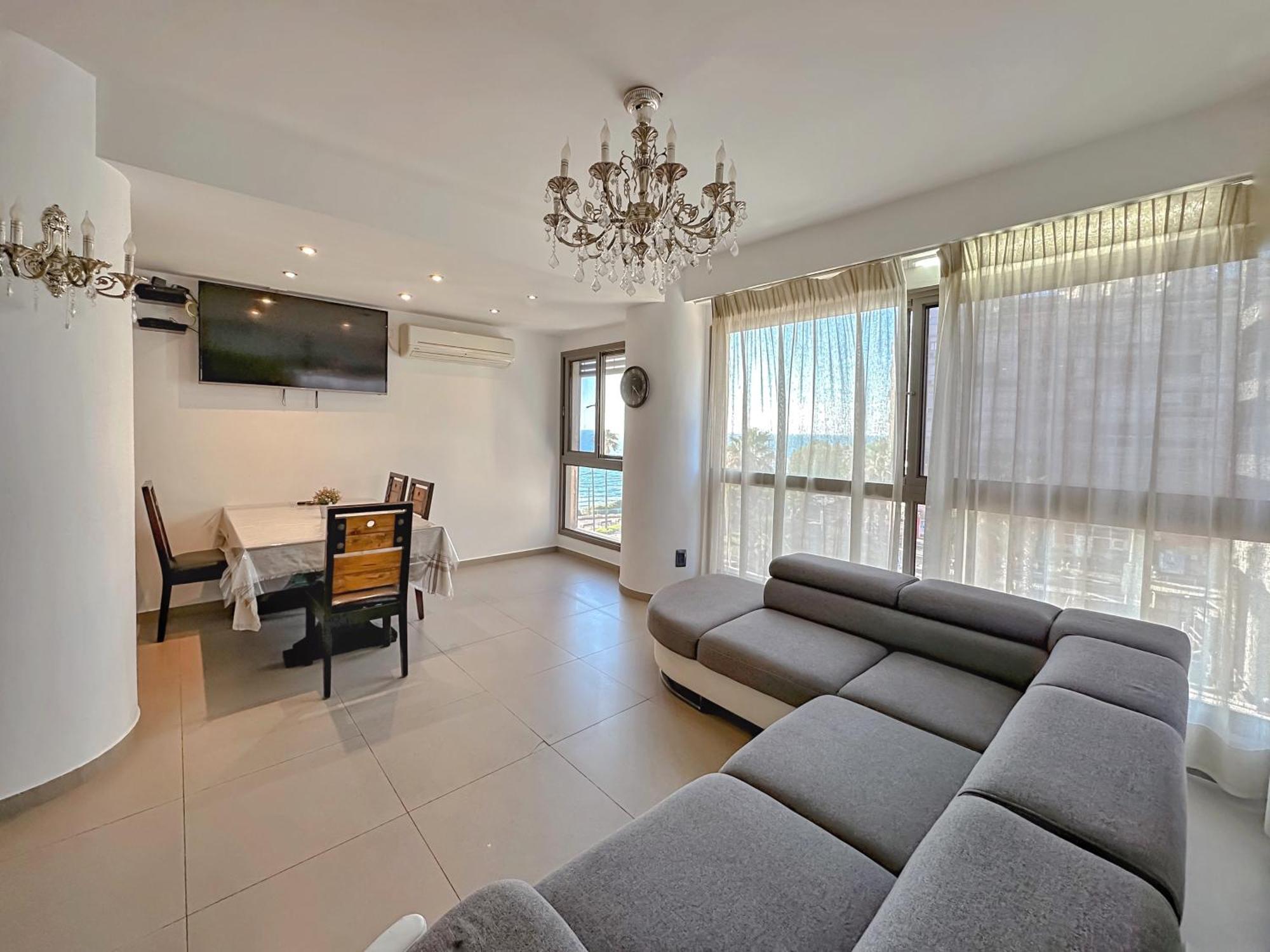 Lovely Apartment With Sea View Bat Yam Exterior foto